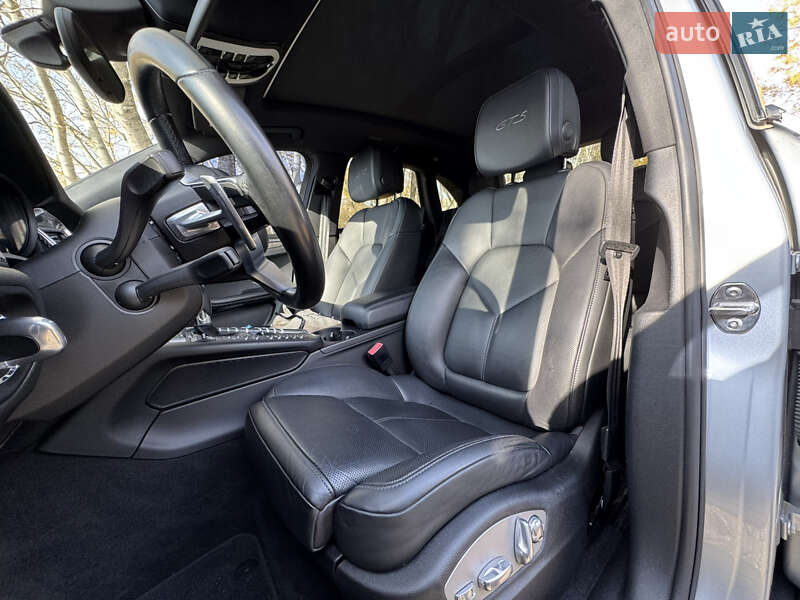 Позашляховик / Кросовер Porsche Macan 2016 в Києві