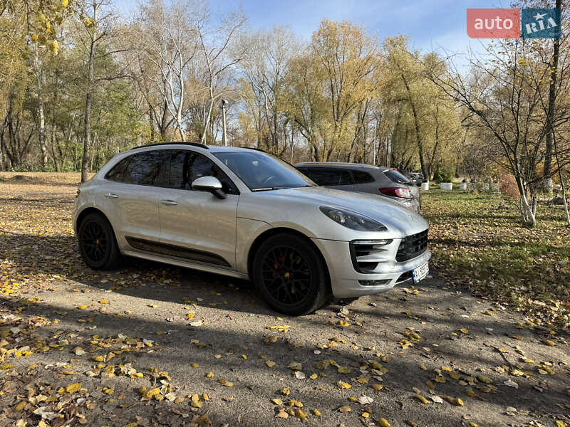 Позашляховик / Кросовер Porsche Macan 2016 в Києві