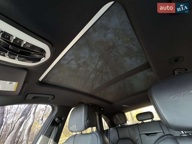 Позашляховик / Кросовер Porsche Macan 2016 в Києві