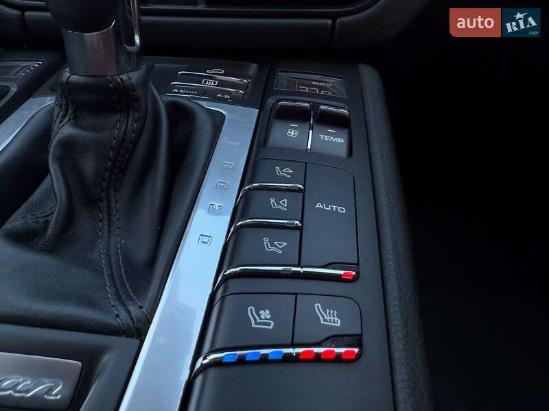 Внедорожник / Кроссовер Porsche Macan 2020 в Киеве фото 24 Внедорожник / Кроссовер Porsche Macan 2020 в Киеве