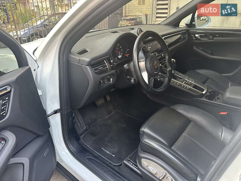 Внедорожник / Кроссовер Porsche Macan 2020 в Киеве