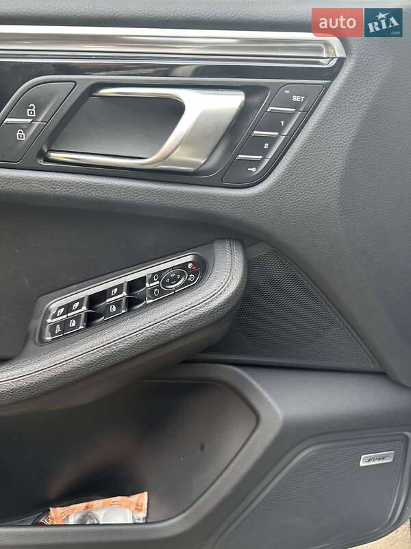 Внедорожник / Кроссовер Porsche Macan 2020 в Киеве