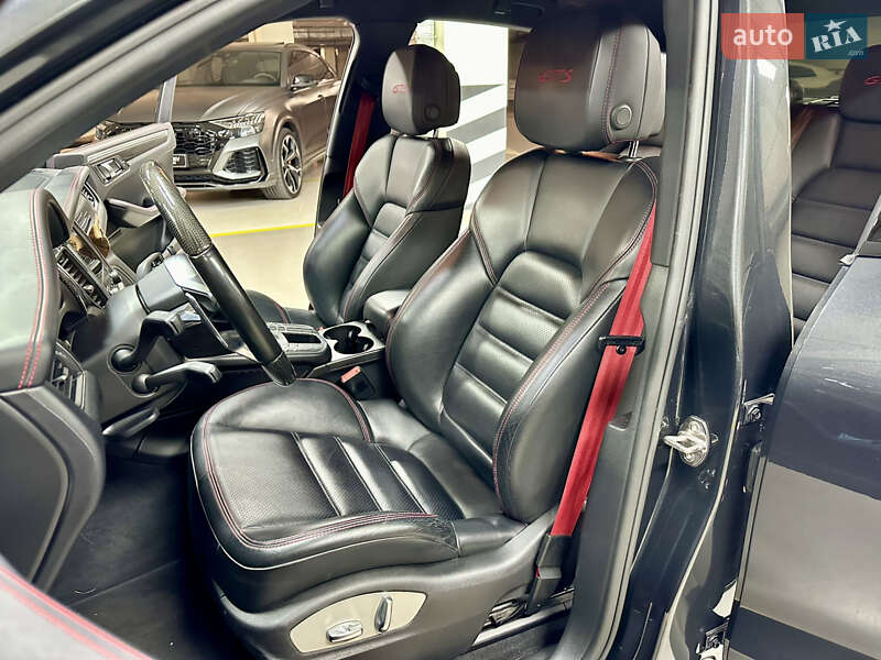 Внедорожник / Кроссовер Porsche Macan 2016 в Киеве фото 37 Внедорожник / Кроссовер Porsche Macan 2016 в Киеве