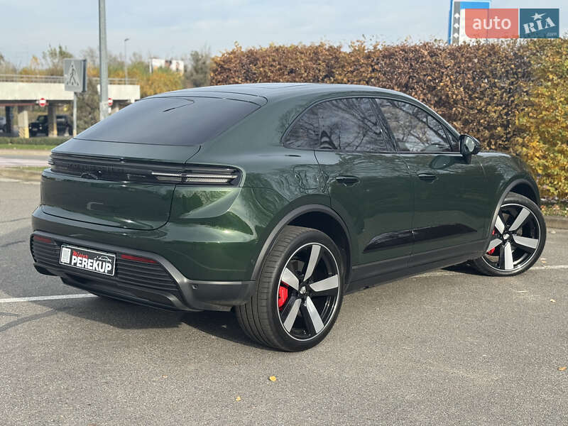Позашляховик / Кросовер Porsche Macan 2024 в Києві