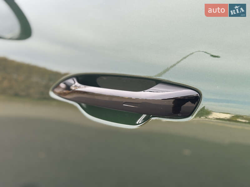 Позашляховик / Кросовер Porsche Macan 2024 в Києві