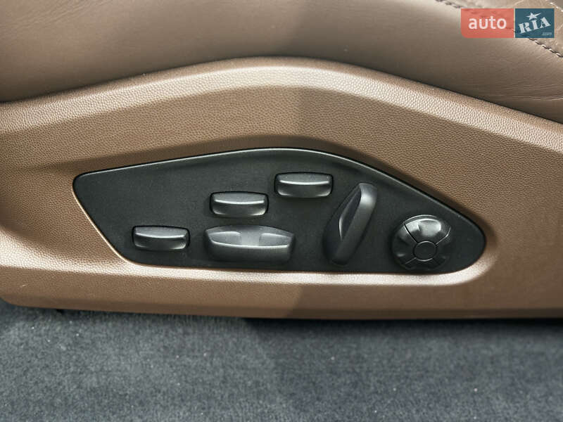 Позашляховик / Кросовер Porsche Macan 2024 в Києві