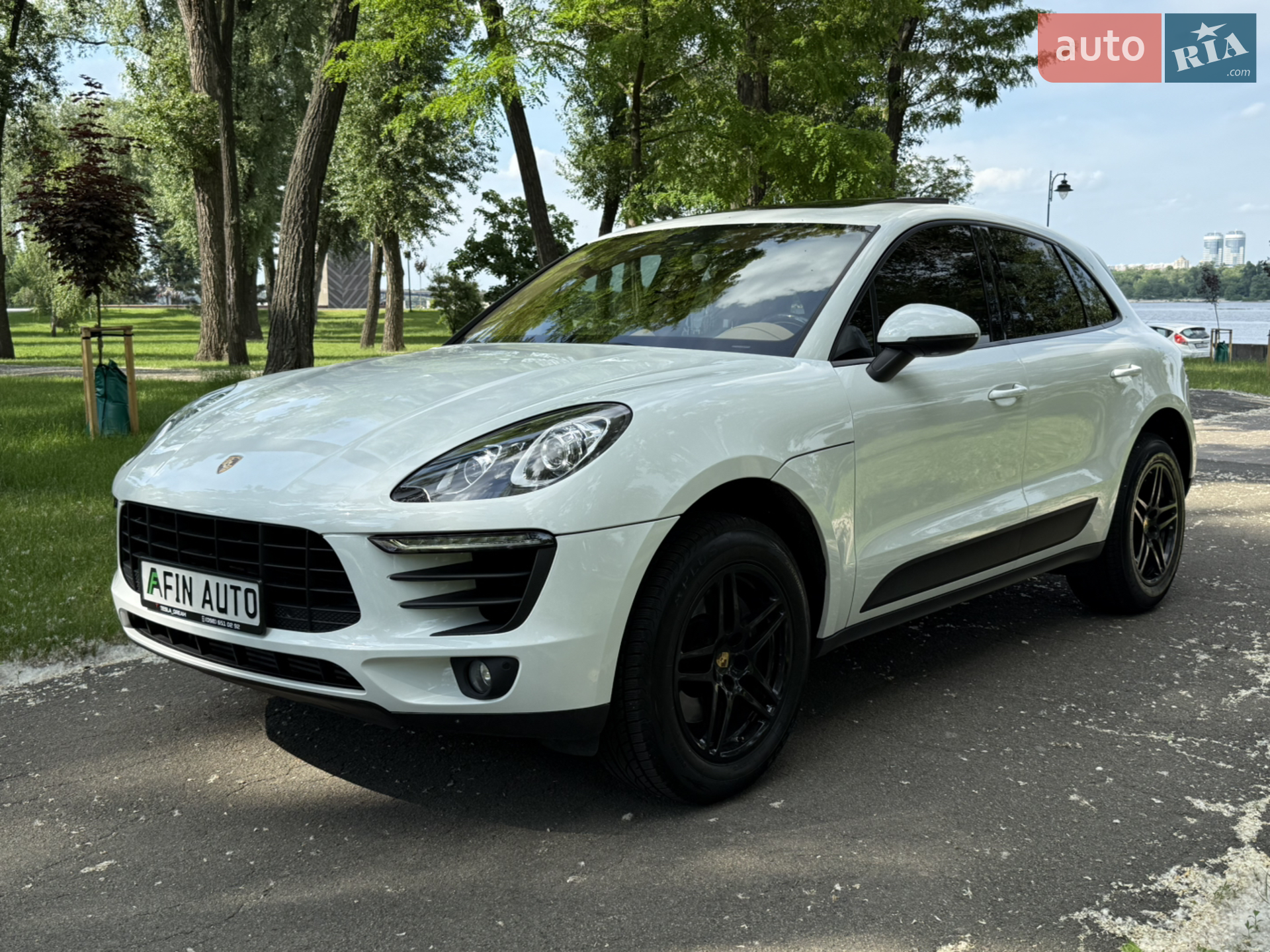 2016 Porsche Macan - мініатюра 74