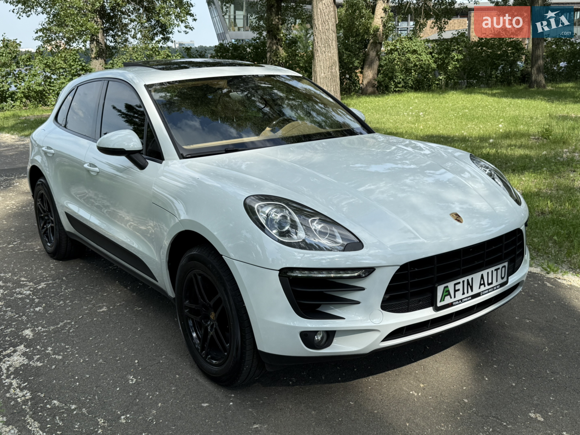 2016 Porsche Macan - мініатюра 4
