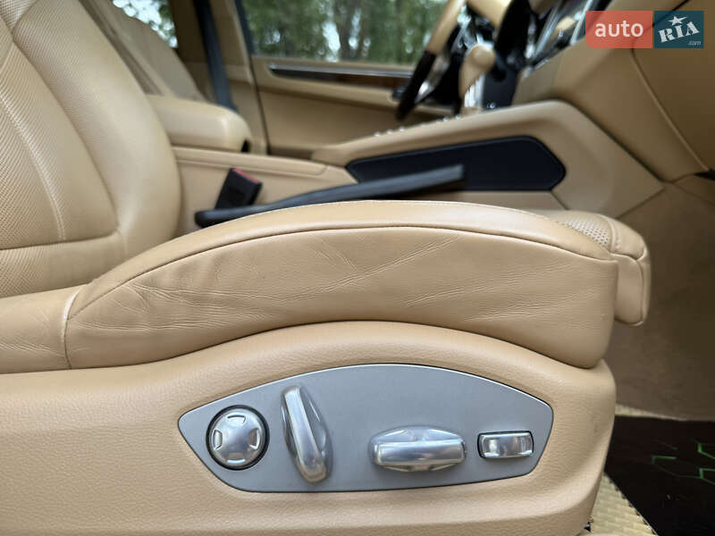 Внедорожник / Кроссовер Porsche Macan 2016 в Черкассах