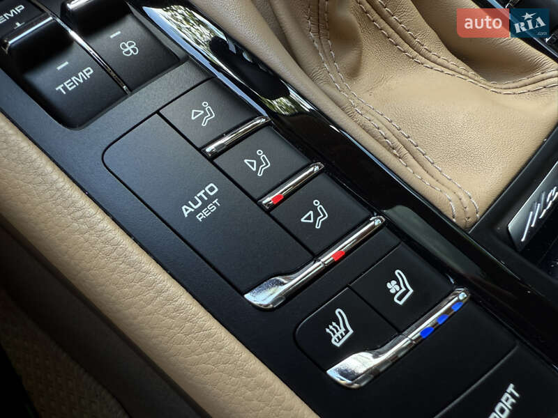 Внедорожник / Кроссовер Porsche Macan 2016 в Черкассах