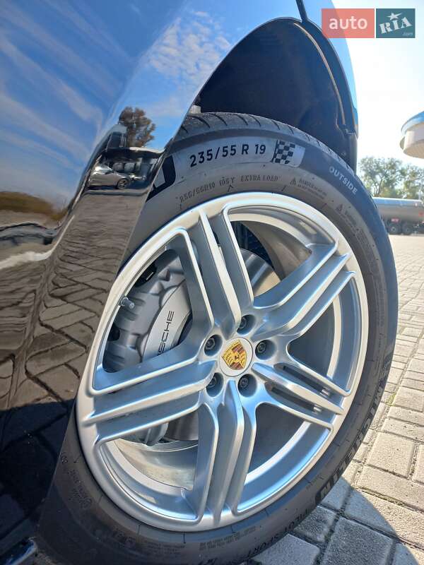 Внедорожник / Кроссовер Porsche Macan 2014 в Запорожье