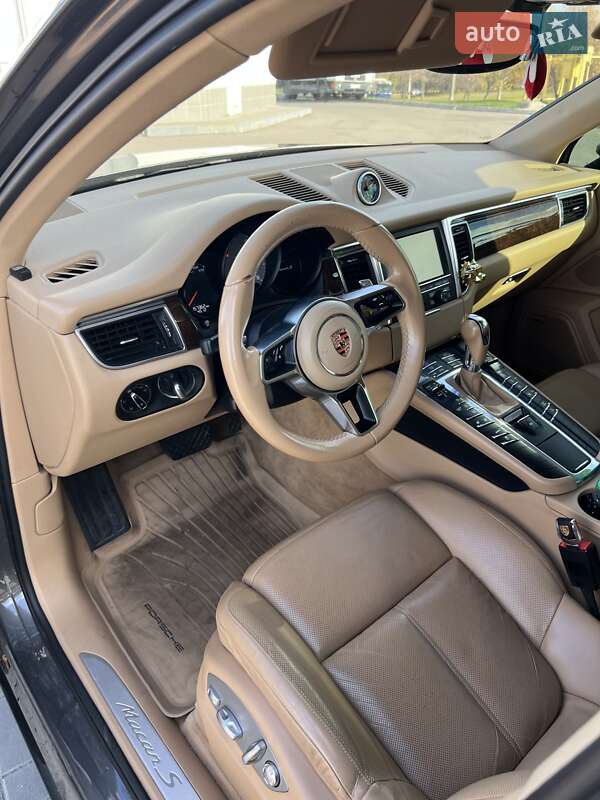 Внедорожник / Кроссовер Porsche Macan 2015 в Кременчуге фото 7 Внедорожник / Кроссовер Porsche Macan 2015 в Кременчуге