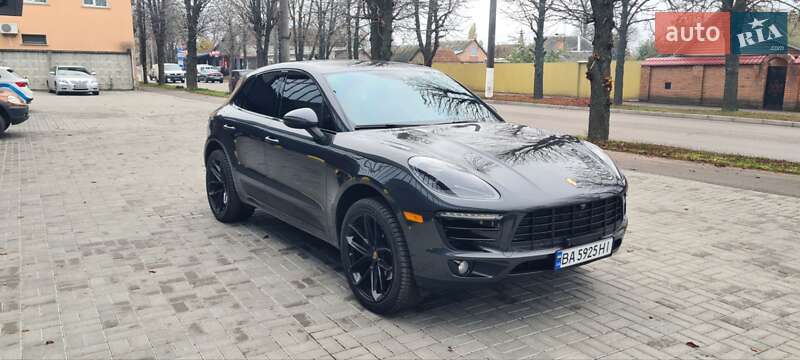 Позашляховик / Кросовер Porsche Macan 2016 в Кропивницькому