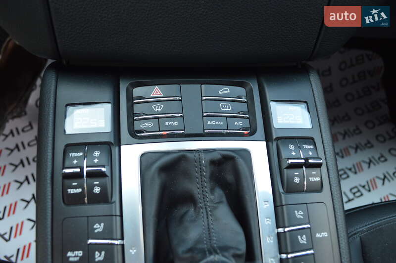 Внедорожник / Кроссовер Porsche Macan 2018 в Львове