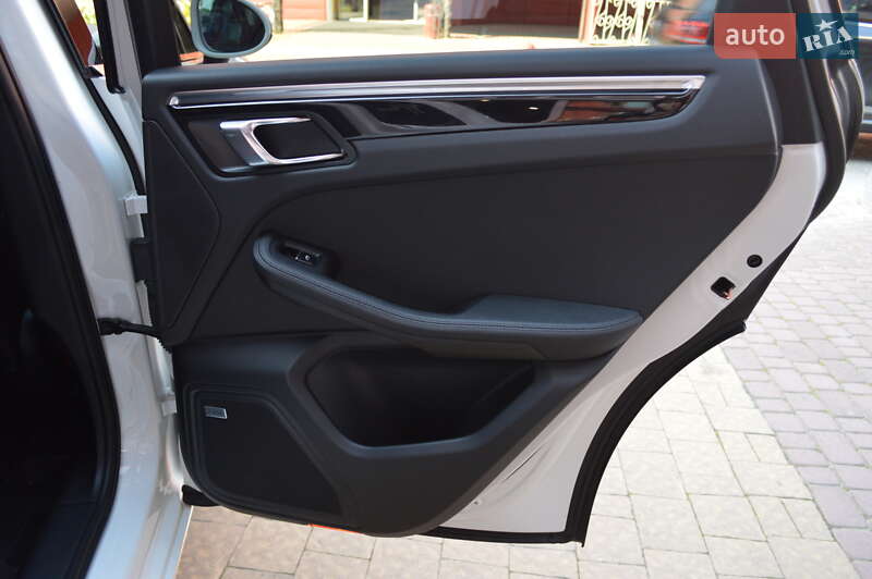 Внедорожник / Кроссовер Porsche Macan 2018 в Львове