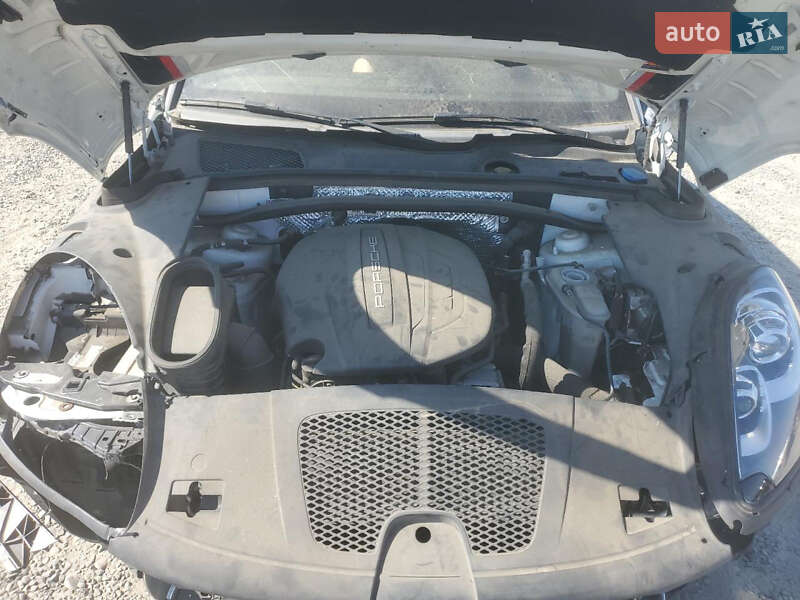 Внедорожник / Кроссовер Porsche Macan 2018 в Запорожье