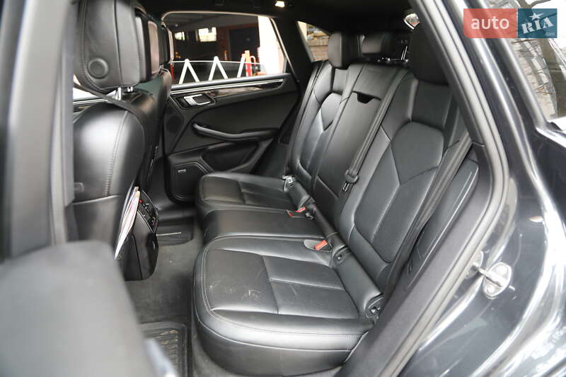 Позашляховик / Кросовер Porsche Macan 2018 в Харкові