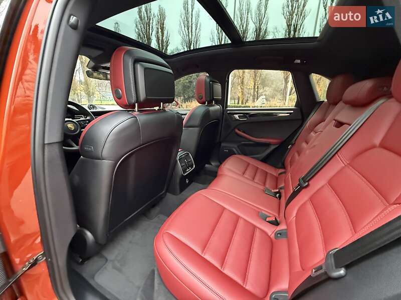 Позашляховик / Кросовер Porsche Macan 2022 в Києві