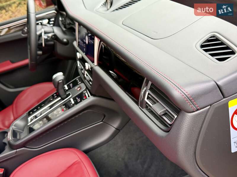 Позашляховик / Кросовер Porsche Macan 2022 в Києві