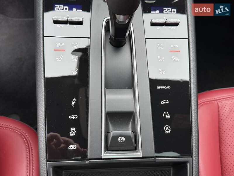 Позашляховик / Кросовер Porsche Macan 2022 в Києві