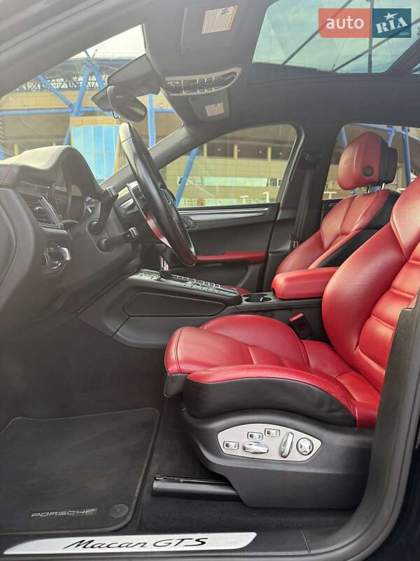Внедорожник / Кроссовер Porsche Macan 2017 в Харькове