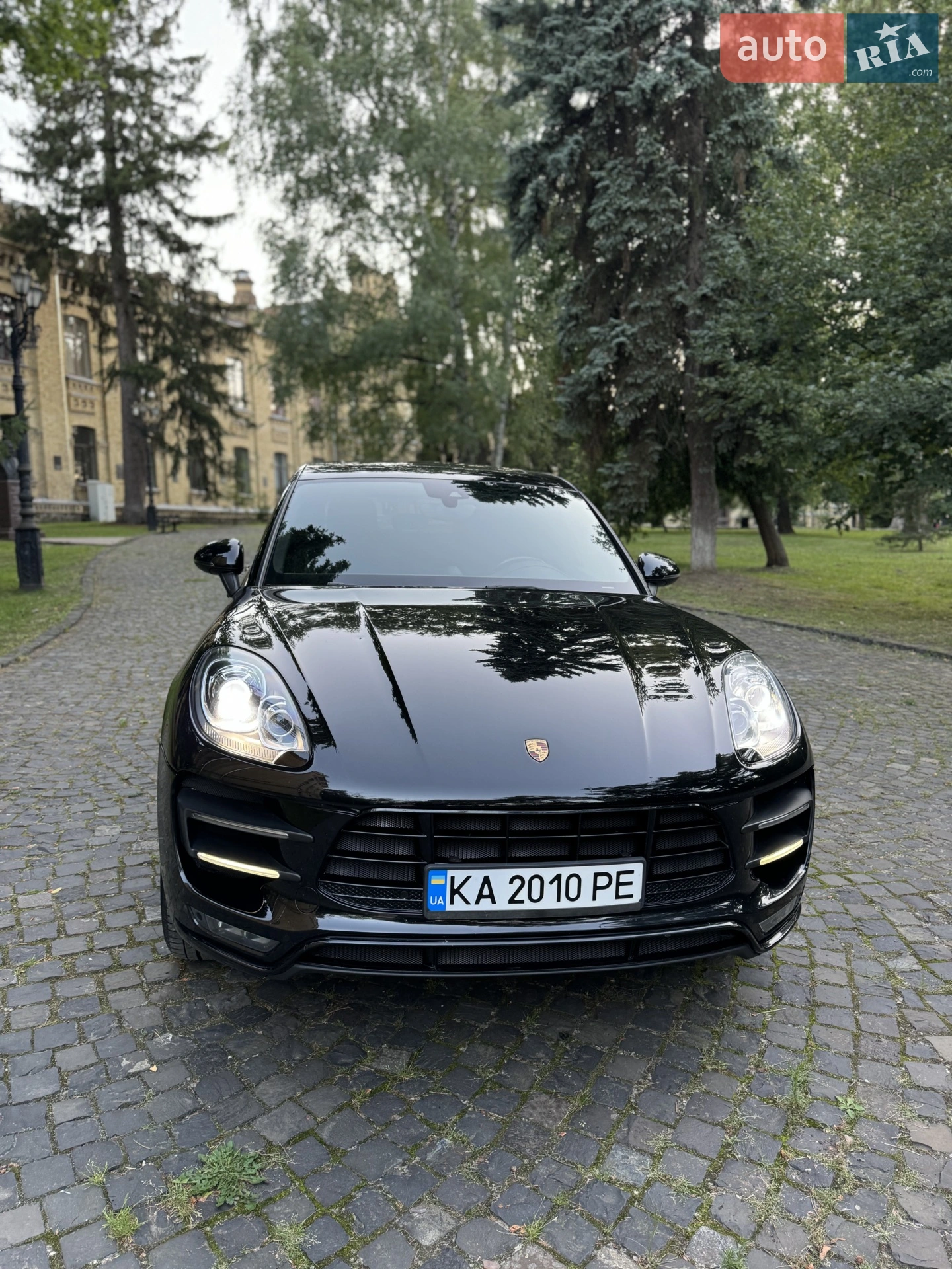 2017 Porsche Macan - мініатюра 2