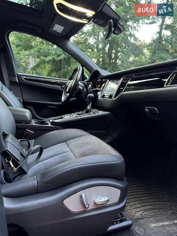 Позашляховик / Кросовер Porsche Macan 2017 в Києві фото 19 Позашляховик / Кросовер Porsche Macan 2017 в Києві