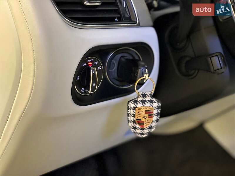 Внедорожник / Кроссовер Porsche Macan 2017 в Киеве фото 44 Внедорожник / Кроссовер Porsche Macan 2017 в Киеве