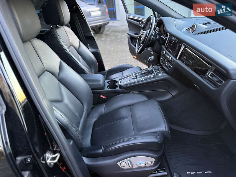 Позашляховик / Кросовер Porsche Macan 2021 в Чернівцях фото 31 Позашляховик / Кросовер Porsche Macan 2021 в Чернівцях