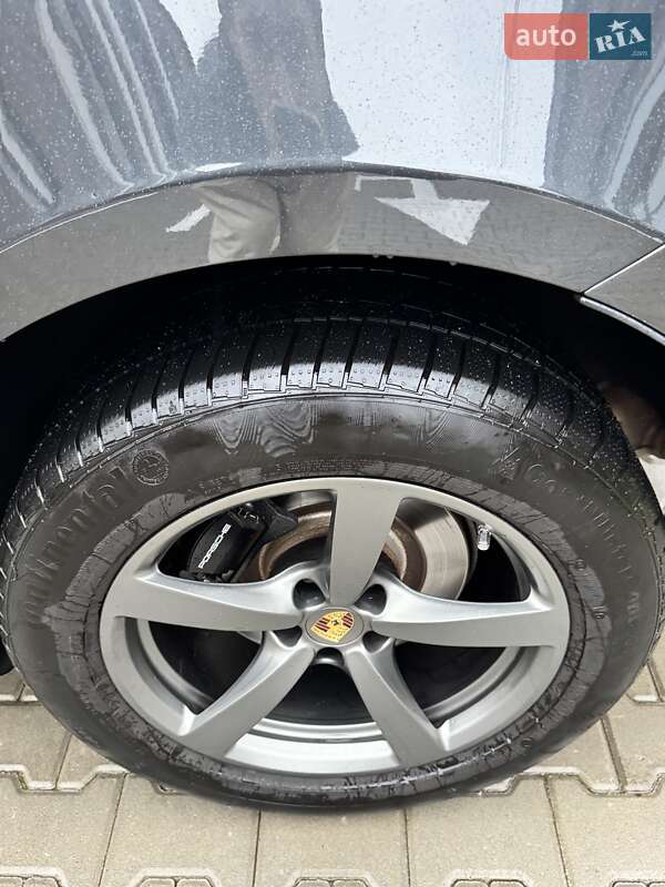 Внедорожник / Кроссовер Porsche Macan 2019 в Киеве