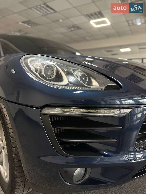 Внедорожник / Кроссовер Porsche Macan 2015 в Полтаве