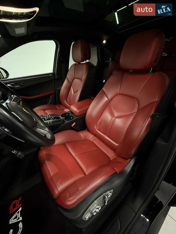 Позашляховик / Кросовер Porsche Macan 2018 в Одесі