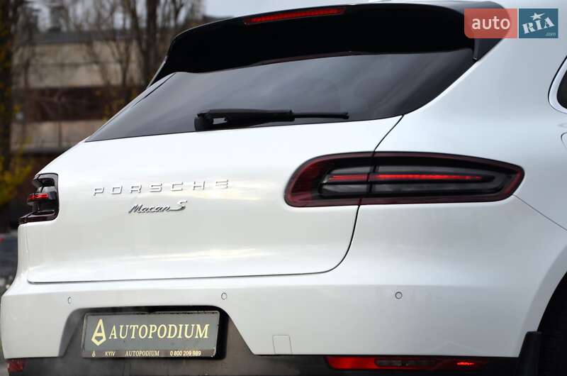 Позашляховик / Кросовер Porsche Macan 2015 в Києві