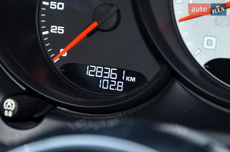 Позашляховик / Кросовер Porsche Macan 2015 в Києві