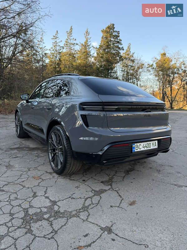 Внедорожник / Кроссовер Porsche Macan 2025 в Львове