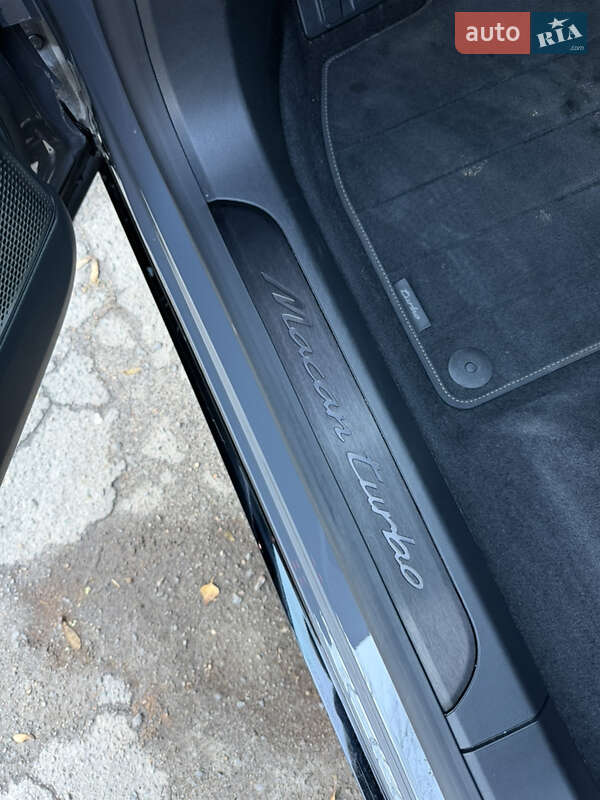 Внедорожник / Кроссовер Porsche Macan 2025 в Львове