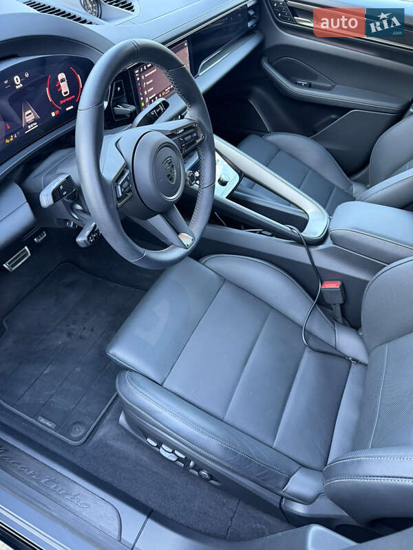 Внедорожник / Кроссовер Porsche Macan 2025 в Львове