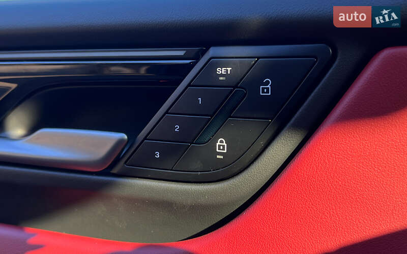 Внедорожник / Кроссовер Porsche Macan 2025 в Львове