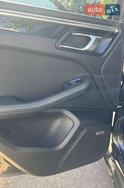 Внедорожник / Кроссовер Porsche Macan 2019 в Киеве