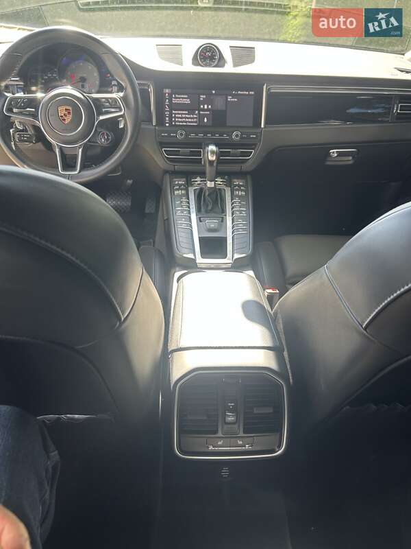Позашляховик / Кросовер Porsche Macan 2019 в Києві