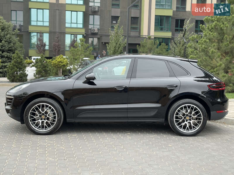 Внедорожник / Кроссовер Porsche Macan 2015 в Киеве