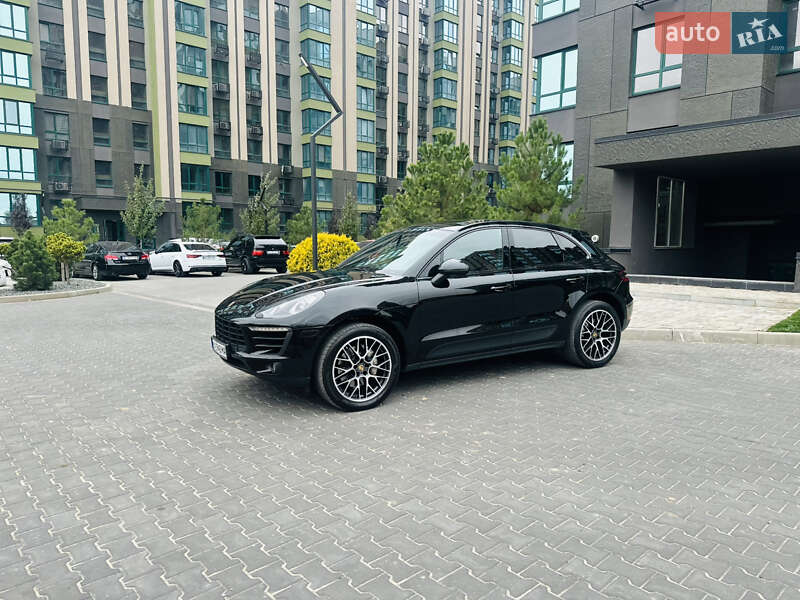 Внедорожник / Кроссовер Porsche Macan 2015 в Киеве