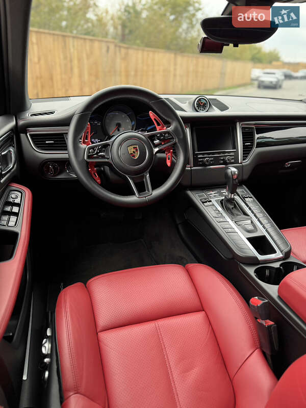 Внедорожник / Кроссовер Porsche Macan 2015 в Киеве