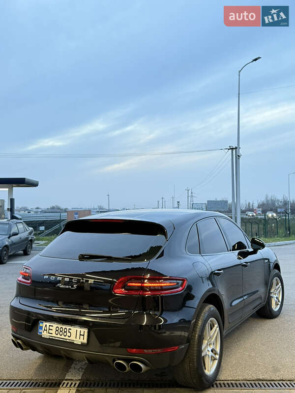 Позашляховик / Кросовер Porsche Macan 2014 в Дніпрі