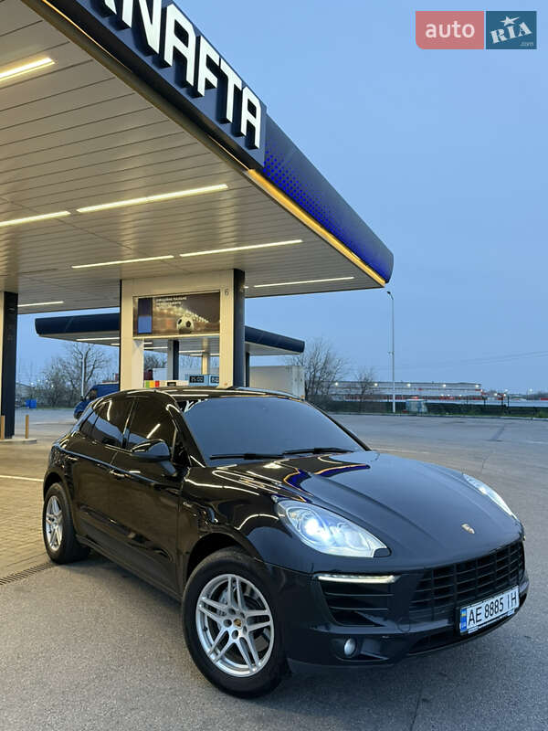 Позашляховик / Кросовер Porsche Macan 2014 в Дніпрі