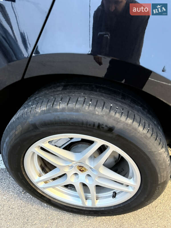 Позашляховик / Кросовер Porsche Macan 2014 в Дніпрі