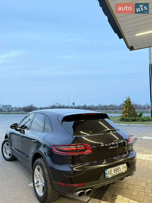 Позашляховик / Кросовер Porsche Macan 2014 в Дніпрі