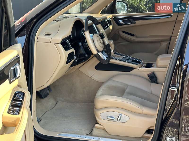 Позашляховик / Кросовер Porsche Macan 2015 в Львові