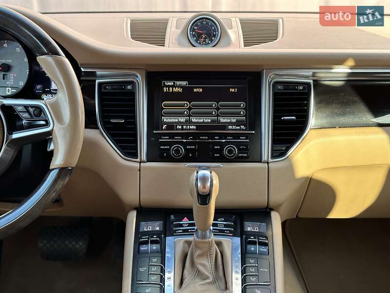 Позашляховик / Кросовер Porsche Macan 2015 в Львові