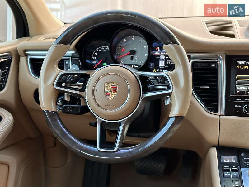 Позашляховик / Кросовер Porsche Macan 2015 в Львові